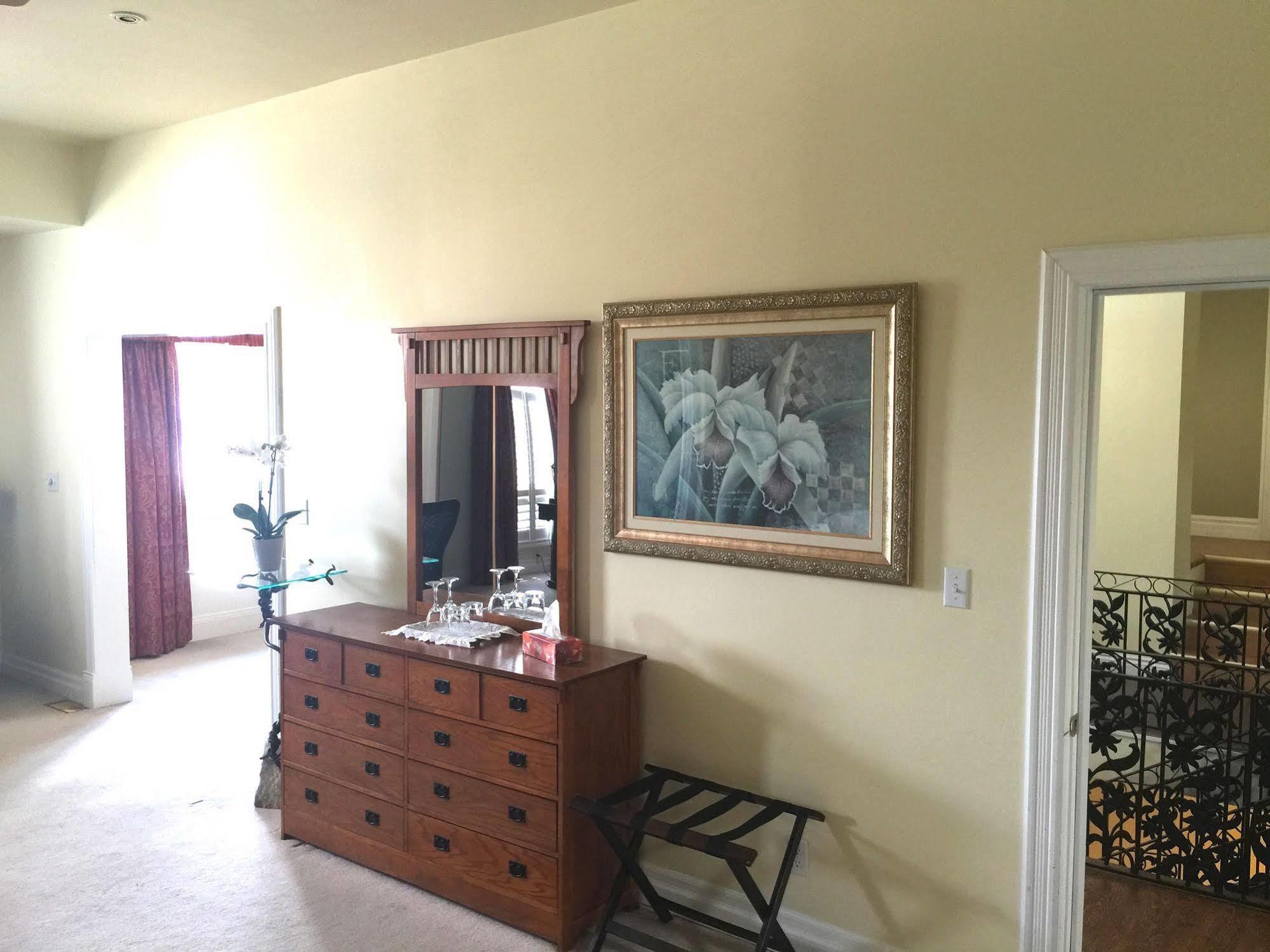 Grey Rose Suites Hanover エクステリア 写真