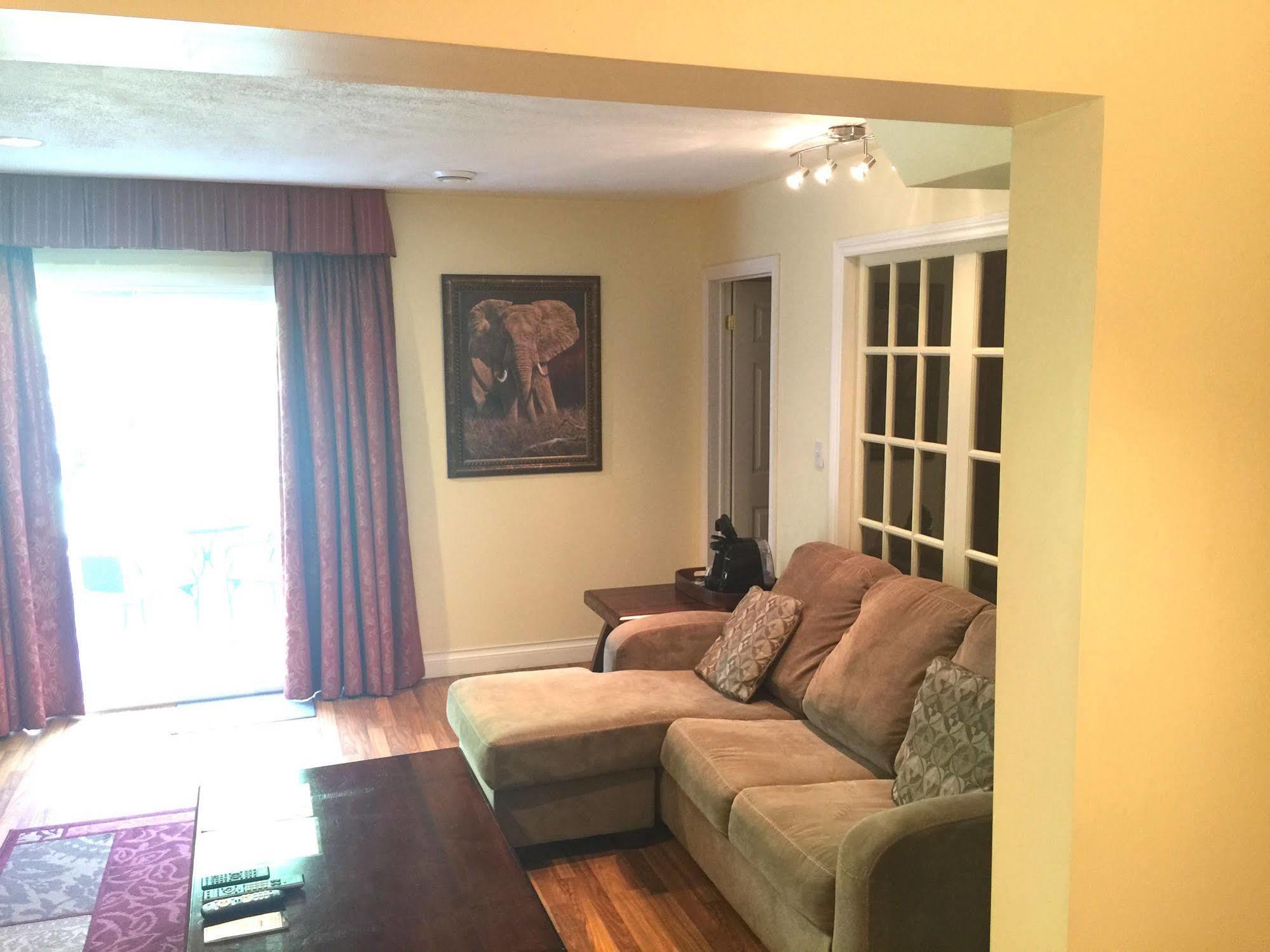 Grey Rose Suites Hanover エクステリア 写真