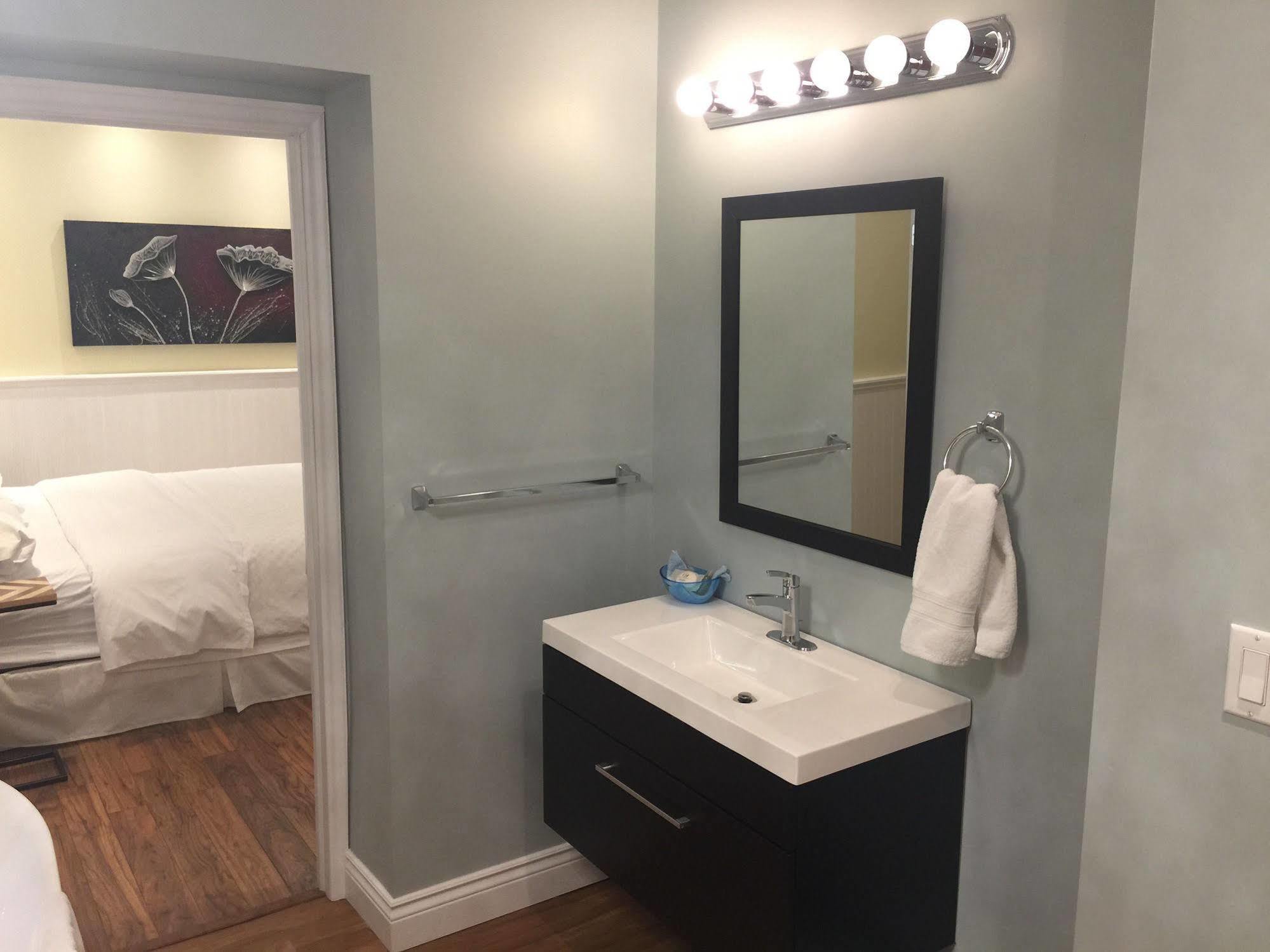 Grey Rose Suites Hanover エクステリア 写真